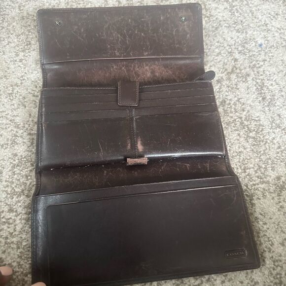 Vintage Coach Brown Leather Credit Card Trifold Long Wallet  Coach Vintage Brown Leather Credit Card Trifold Long Wallet